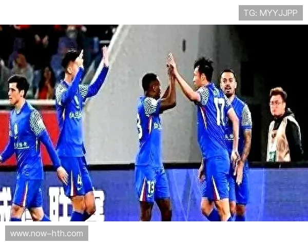 大连英博升班马身份不怯场 与申花对攻展现球队性格